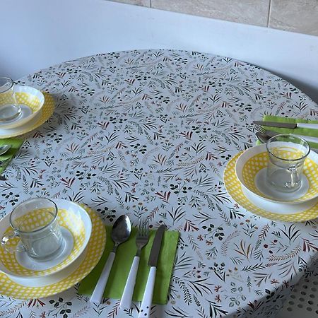 2 Rooms Apartment Airy & Bright Relax Iasi Esterno foto
